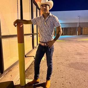 Meet your Posher, Roberto